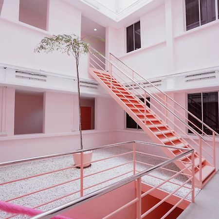 Pink Cabana Hotel Джордж Таун Екстериор снимка