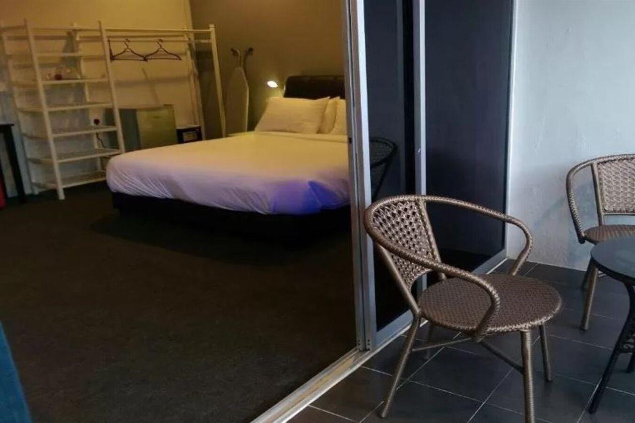Pink Cabana Hotel Джордж Таун Екстериор снимка