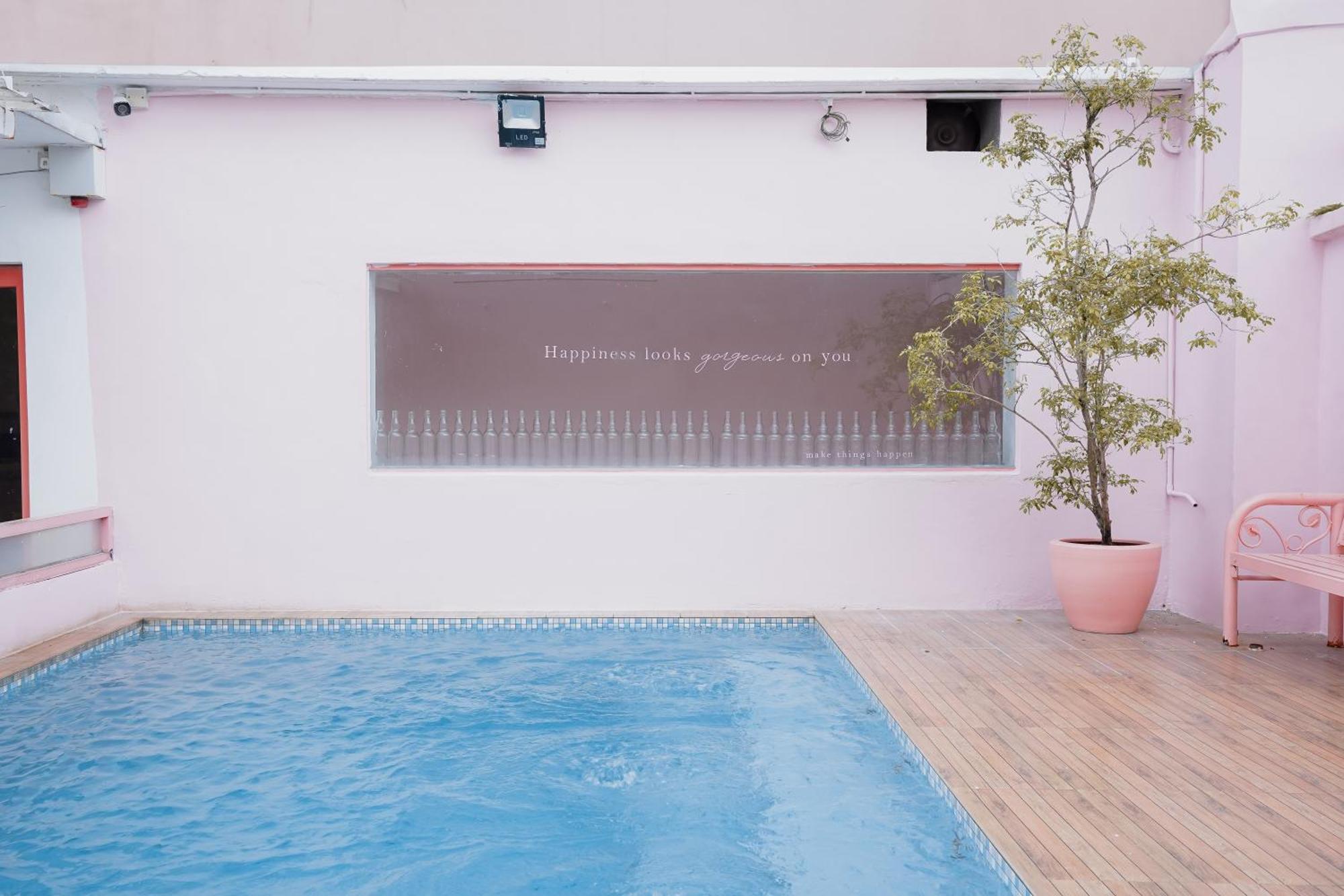 Pink Cabana Hotel Джордж Таун Екстериор снимка