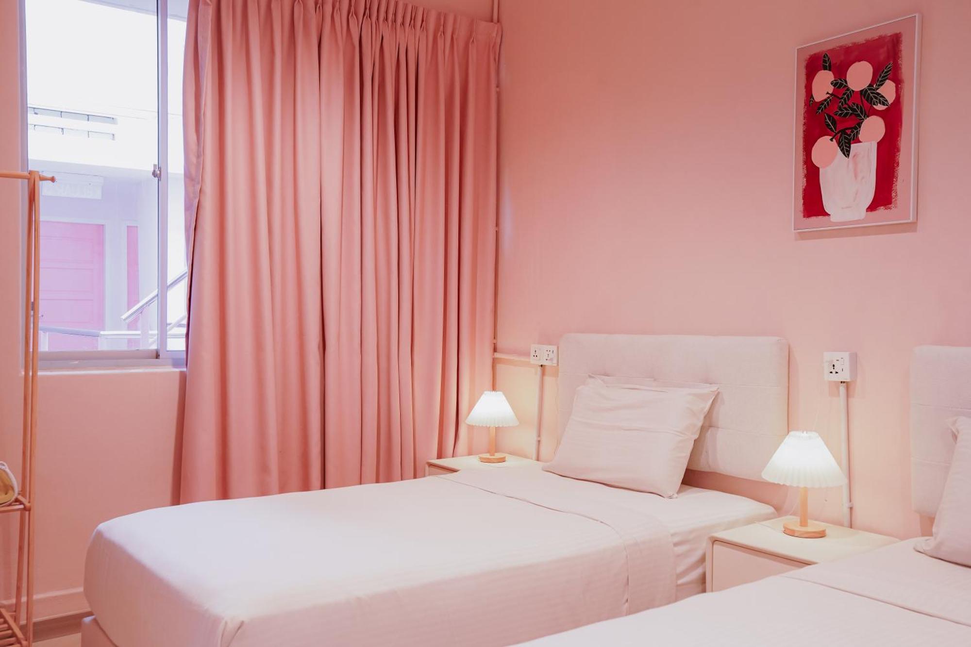 Pink Cabana Hotel Джордж Таун Екстериор снимка